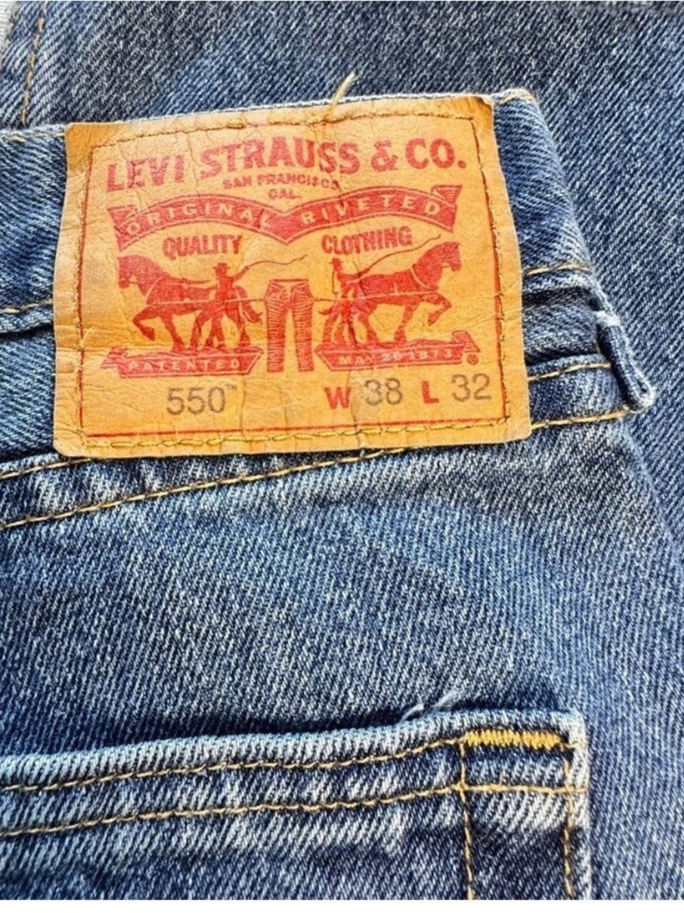 Levi's 550 Men’s Straight Fit Blue Jeans 38x32